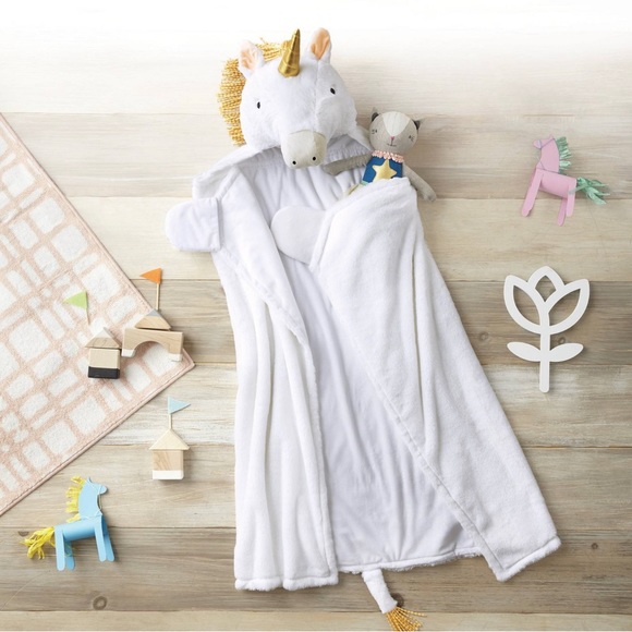 Pillowfort Animal Hooded Blanket - Unicorn - Picture 3 of 8